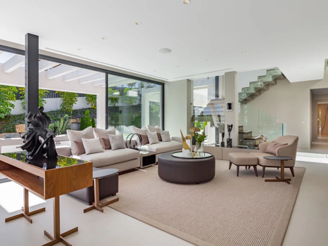 Villa for sale in Nueva Andalucia, Marbella