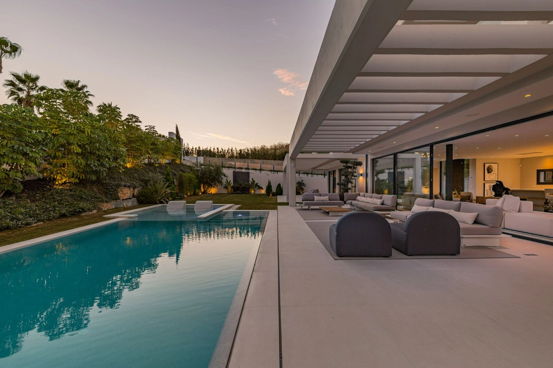 Villa for sale in Nueva Andalucia, Marbella