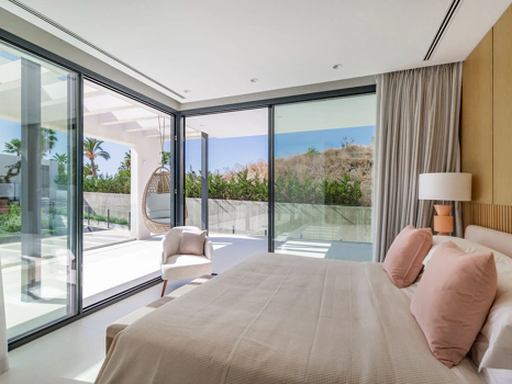 Villa for sale in Nueva Andalucia, Marbella