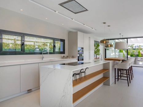 Villa for sale in Nueva Andalucia, Marbella