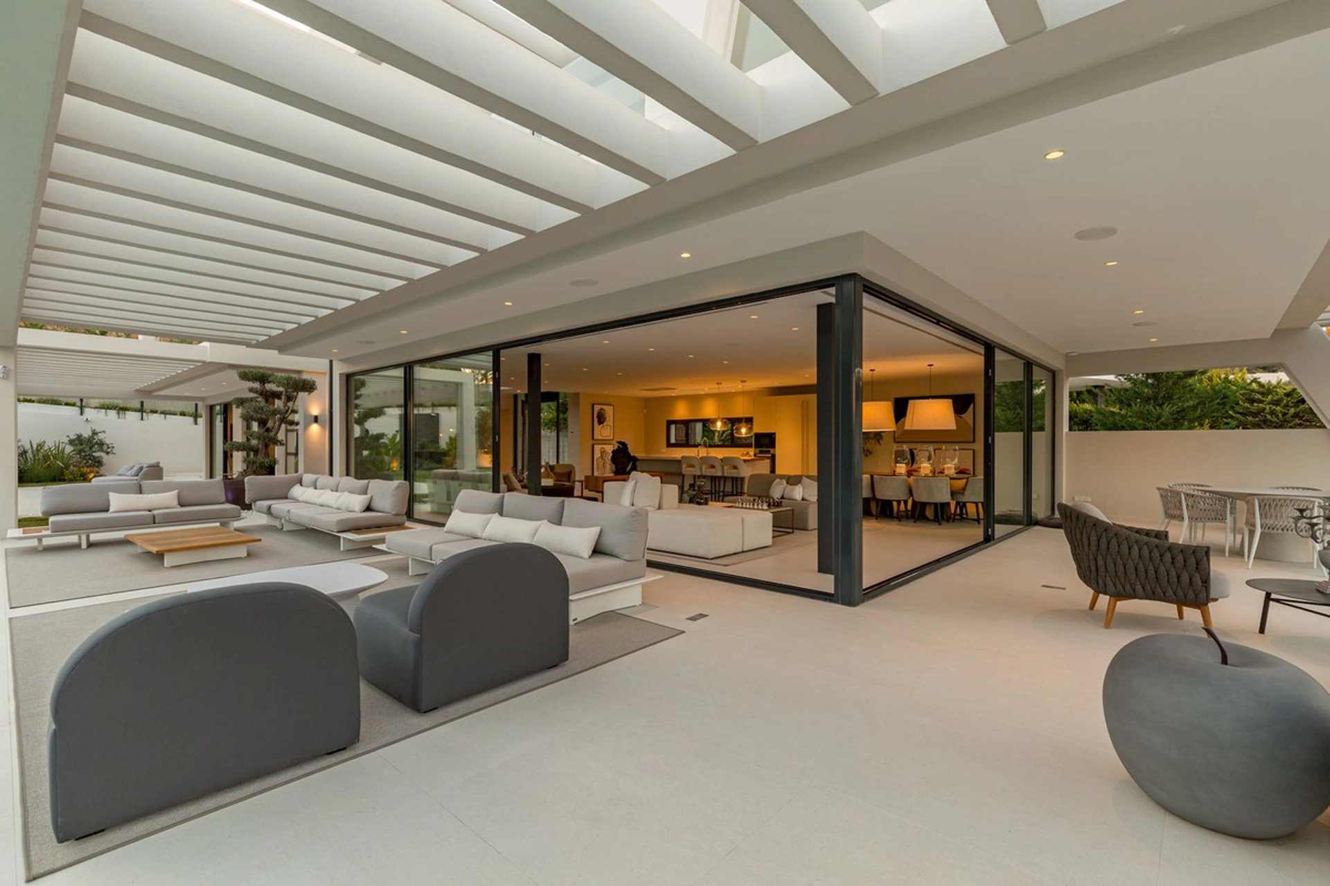 Villa for sale in Nueva Andalucia, Marbella