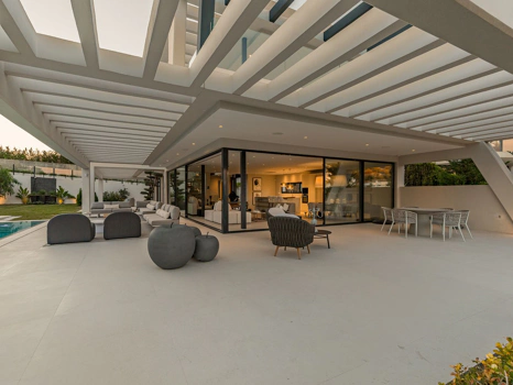 Villa for sale in Nueva Andalucia, Marbella