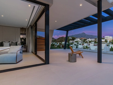 Villa for sale in Nueva Andalucia, Marbella