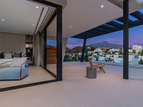 Villa for sale in Nueva Andalucia, Marbella