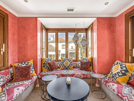 Villa for sale in Benahavis