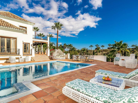 Villa for sale in Benahavis