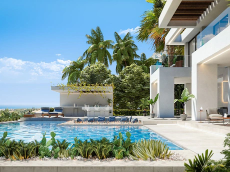 Villa for sale in Estepona