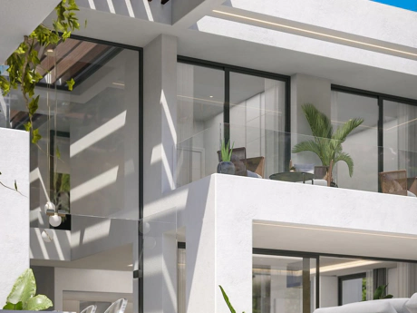 Villa for sale in Estepona