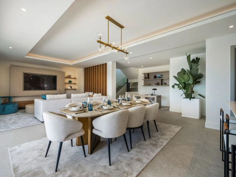 Villa for sale in Benahavis