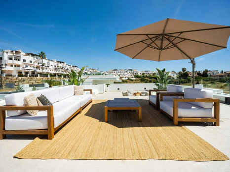 Villa for sale in Benahavis