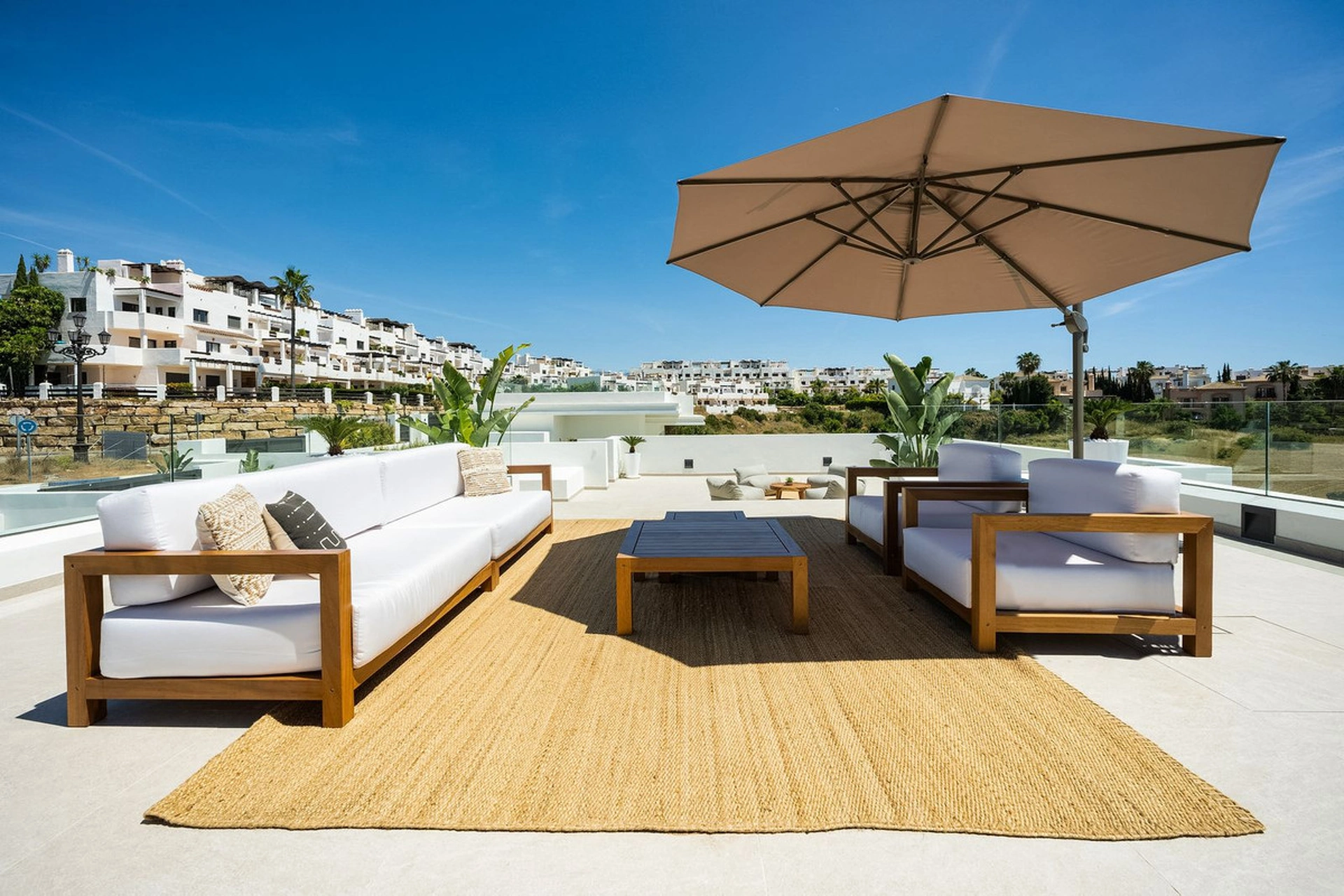 Villa for sale in Benahavis