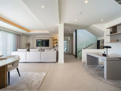 Villa for sale in Benahavis