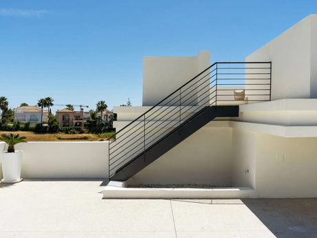 Villa for sale in Benahavis
