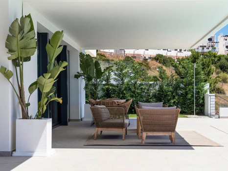 Villa for sale in Benahavis