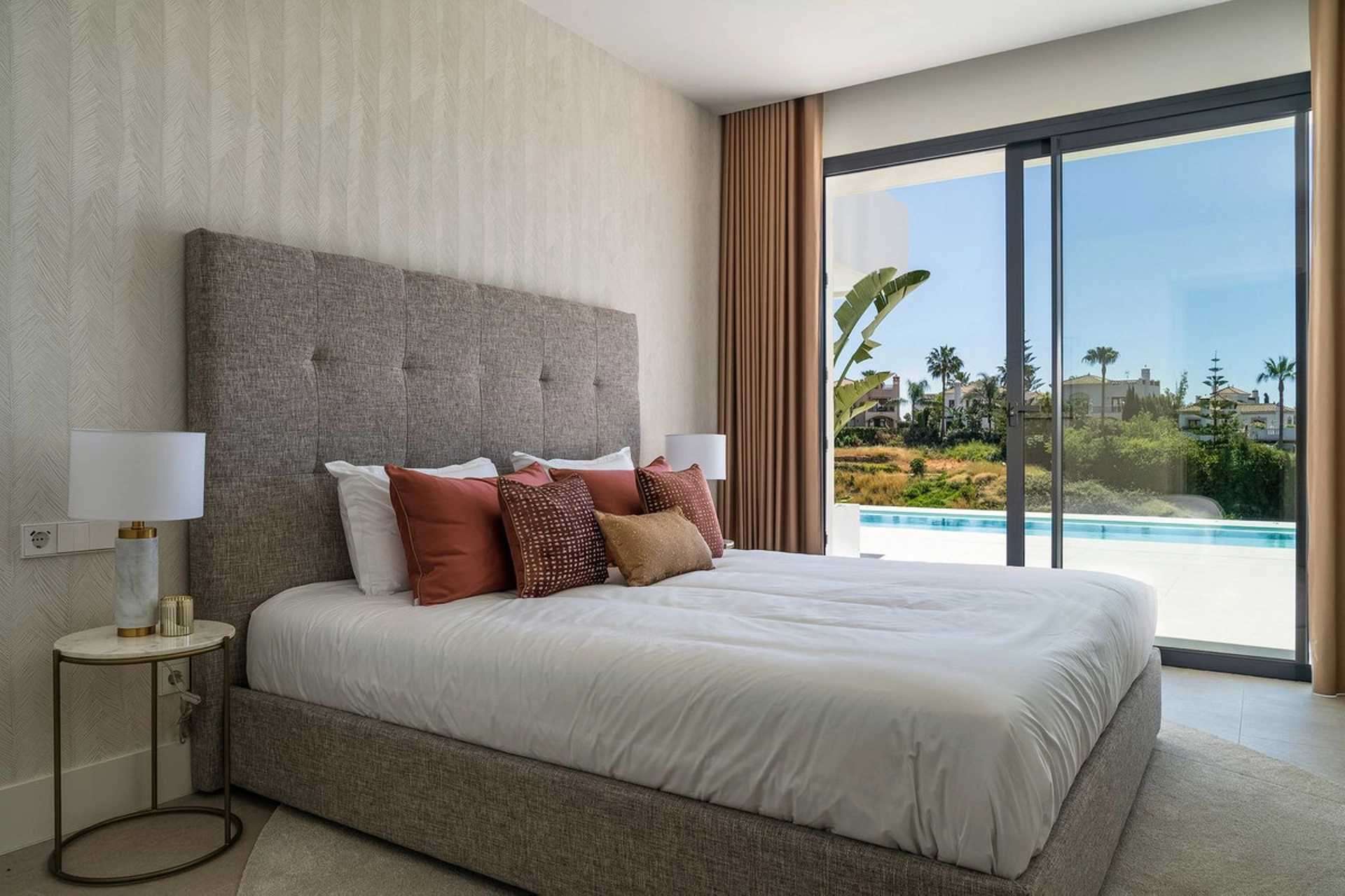 Villa for sale in Benahavis