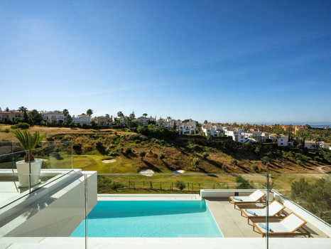 Villa for sale in Benahavis
