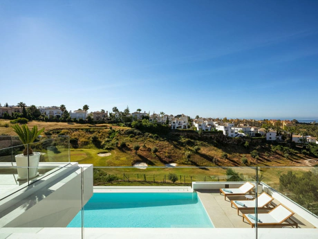 Villa for sale in Benahavis