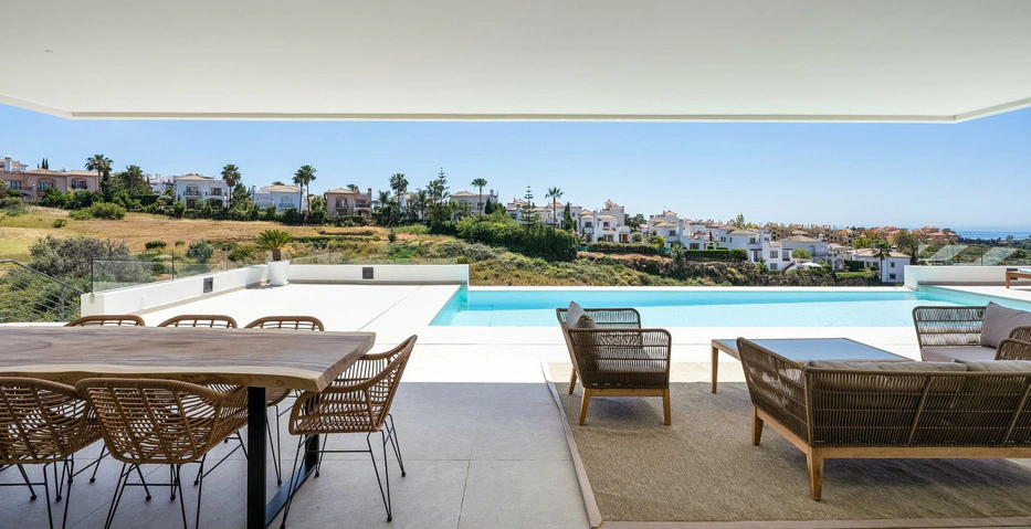 Villa for sale in Benahavis