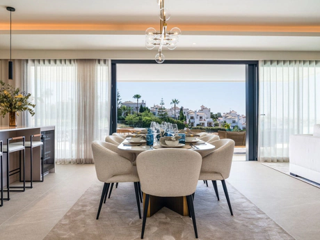 Villa for sale in Benahavis