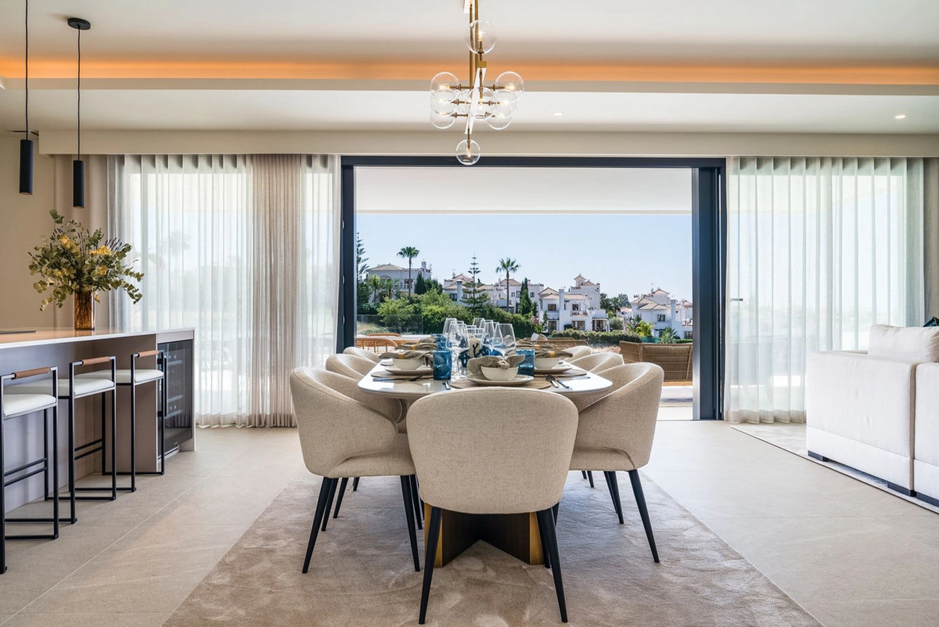 Villa for sale in Benahavis