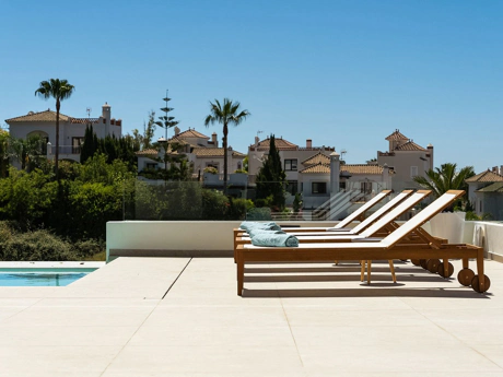Villa for sale in Benahavis