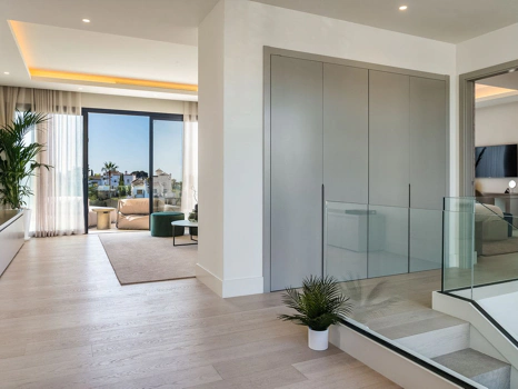 Villa for sale in Benahavis