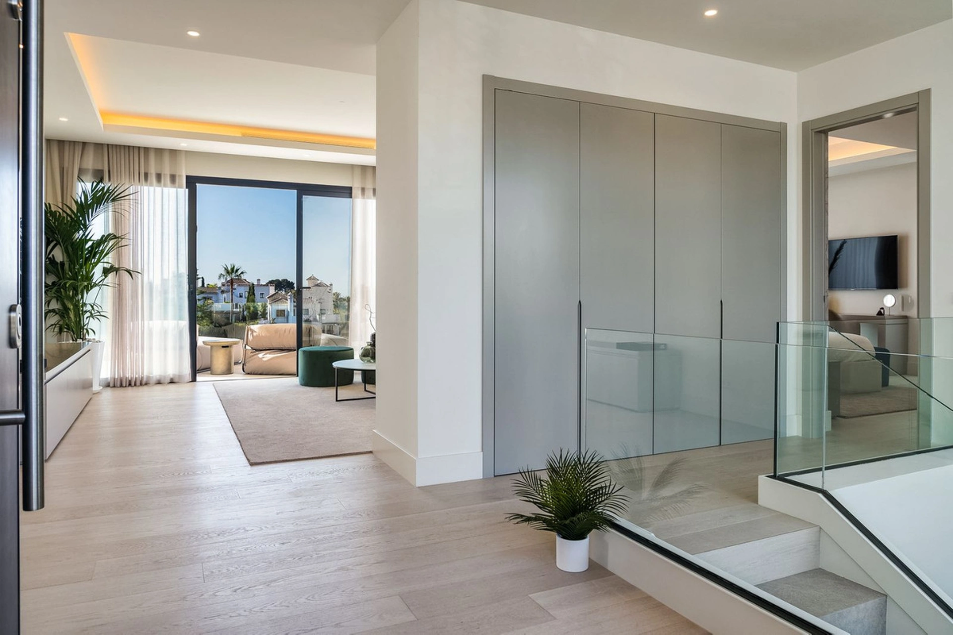 Villa for sale in Benahavis
