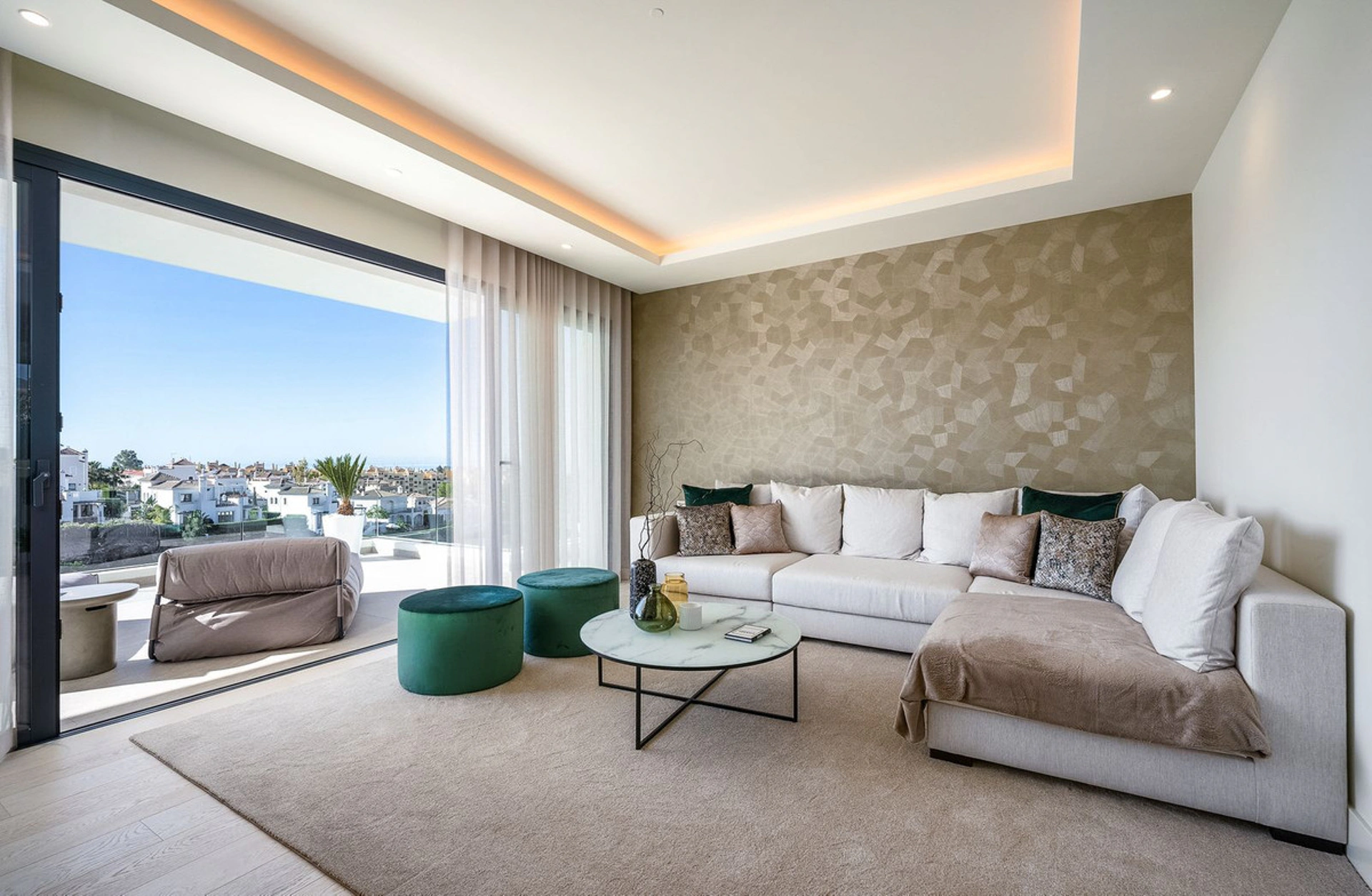 Villa for sale in Benahavis
