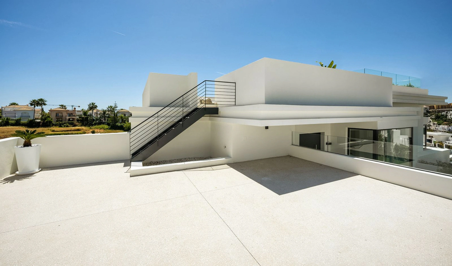 Villa for sale in Benahavis