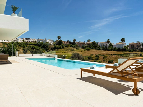 Villa for sale in Benahavis