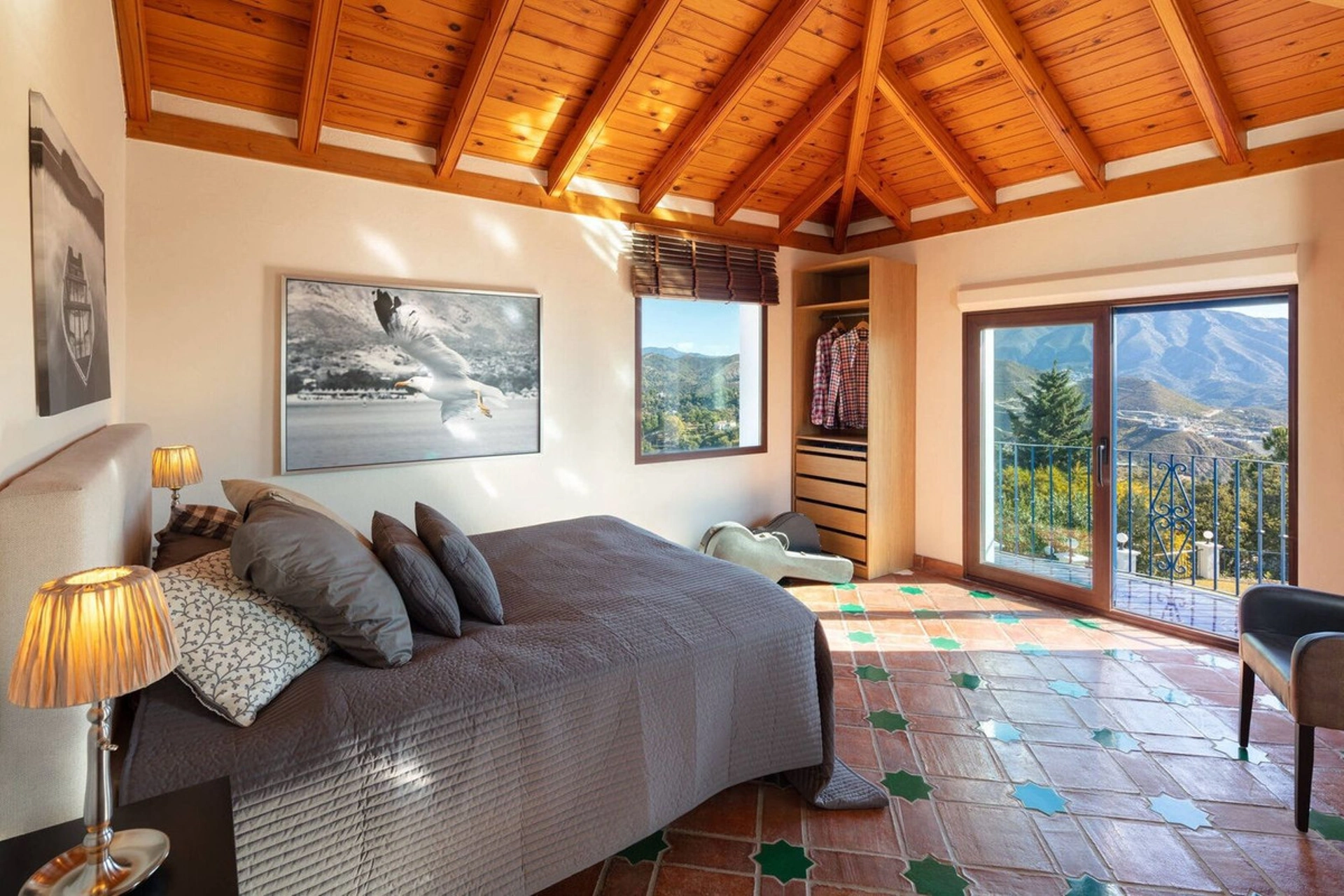 Villa for sale in Benahavis
