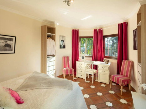 Villa for sale in Benahavis