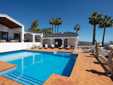 Villa for sale in Benahavis