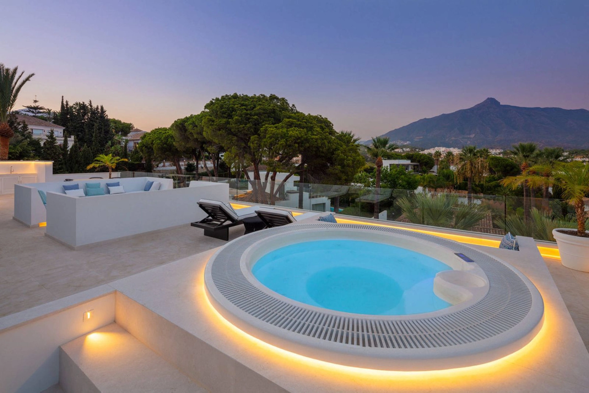 Villa for sale in Marbella