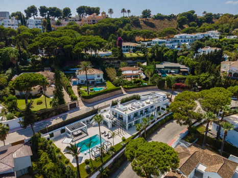 Villa for sale in Marbella