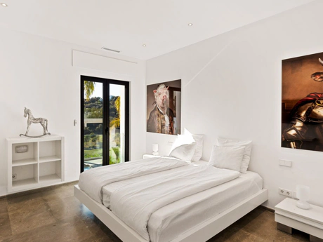 Villa for sale in Benahavis
