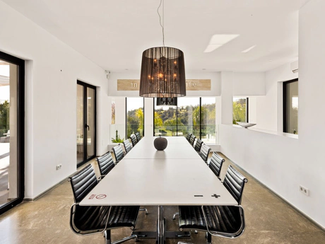 Villa for sale in Benahavis