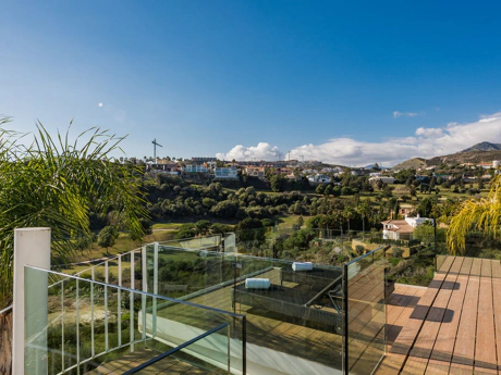 Villa for sale in Benahavis