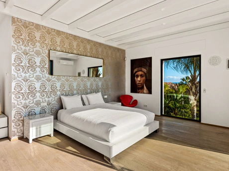Villa for sale in Benahavis