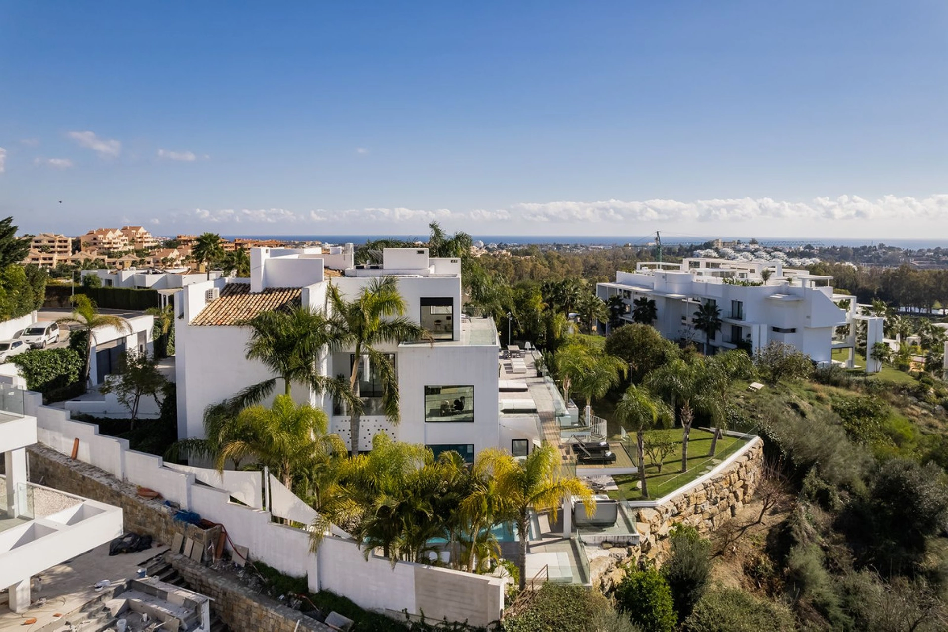 Villa for sale in Benahavis