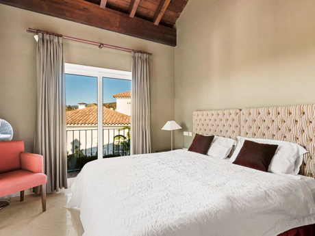 Villa for sale in Benahavis