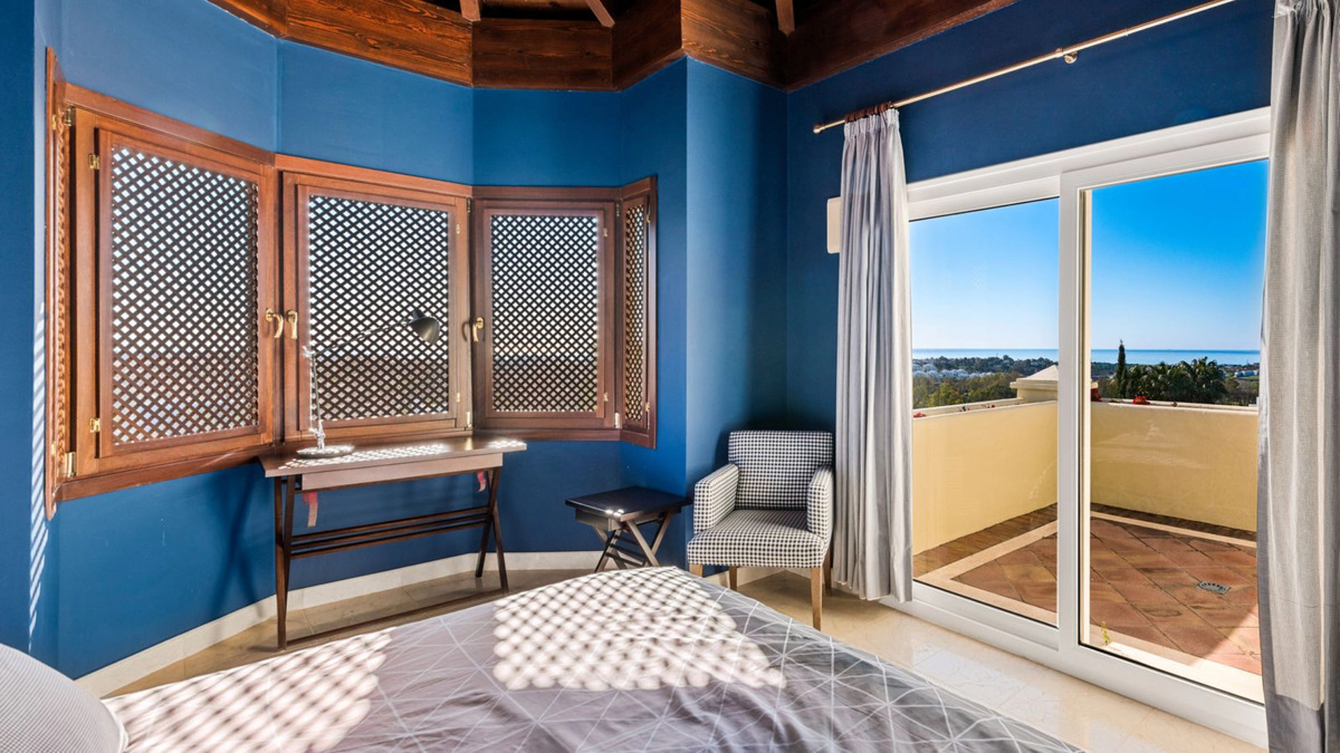 Villa for sale in Benahavis