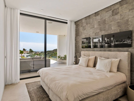 Villa for sale in Benahavis
