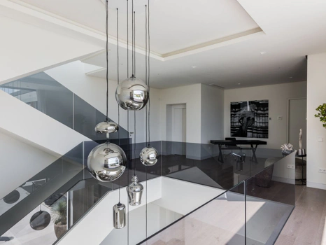Villa for sale in Benahavis