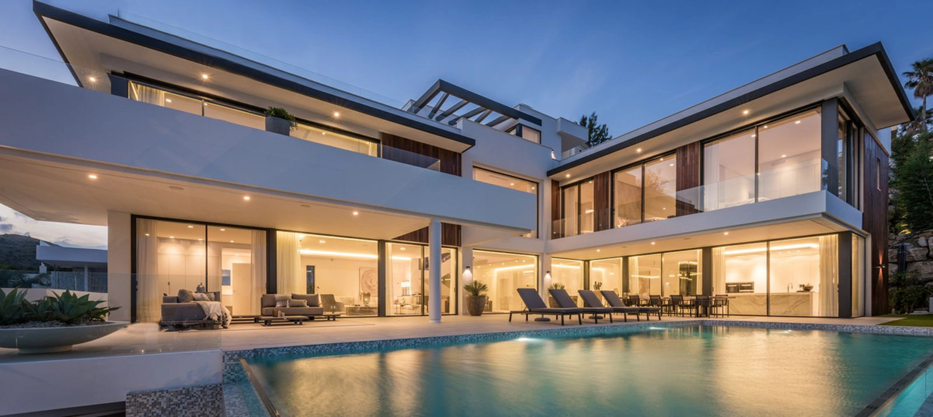 Villa for sale in Benahavis