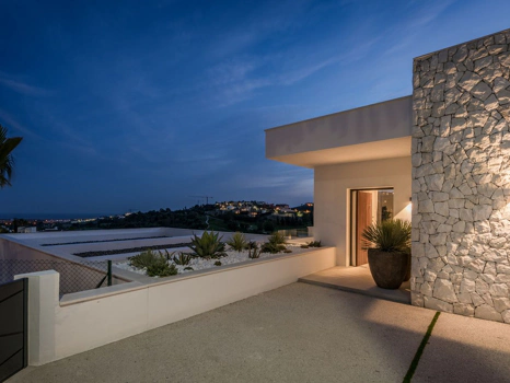 Villa for sale in Benahavis