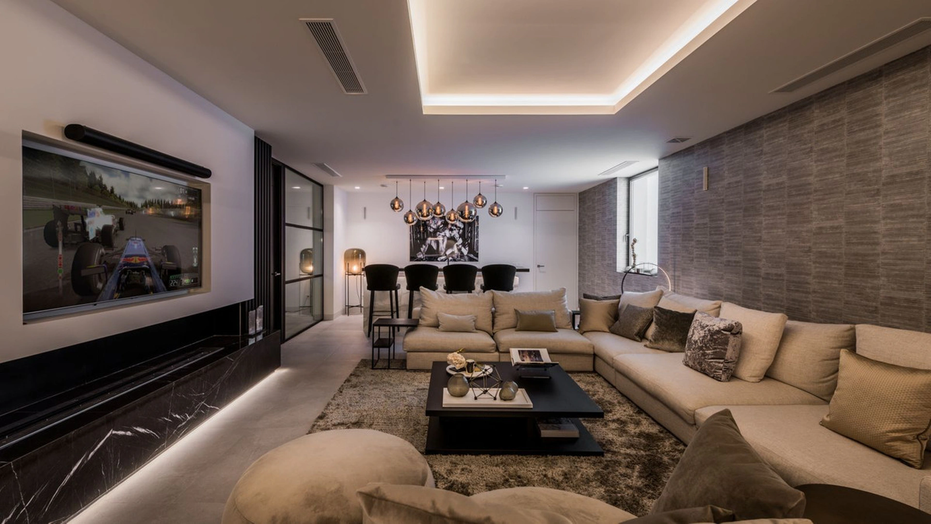 Villa for sale in Benahavis