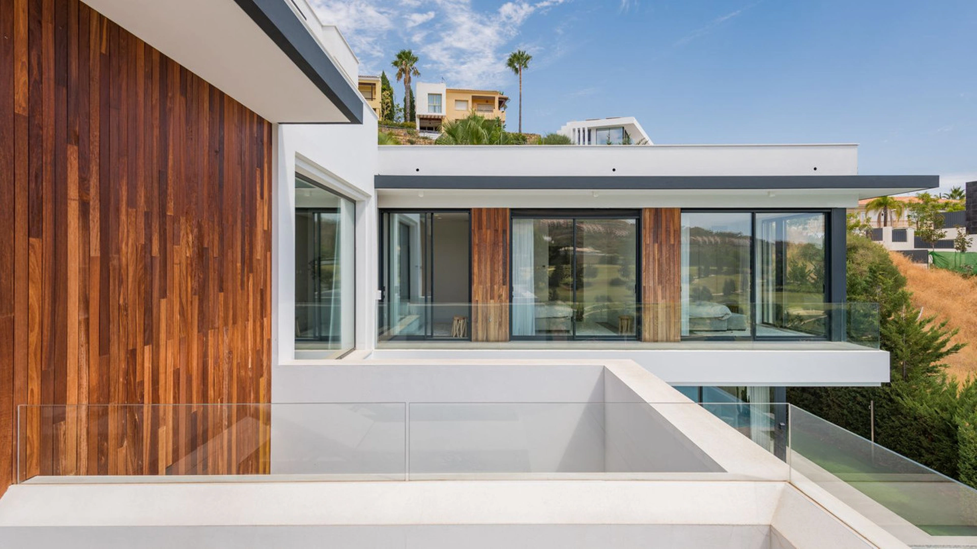Villa for sale in Benahavis