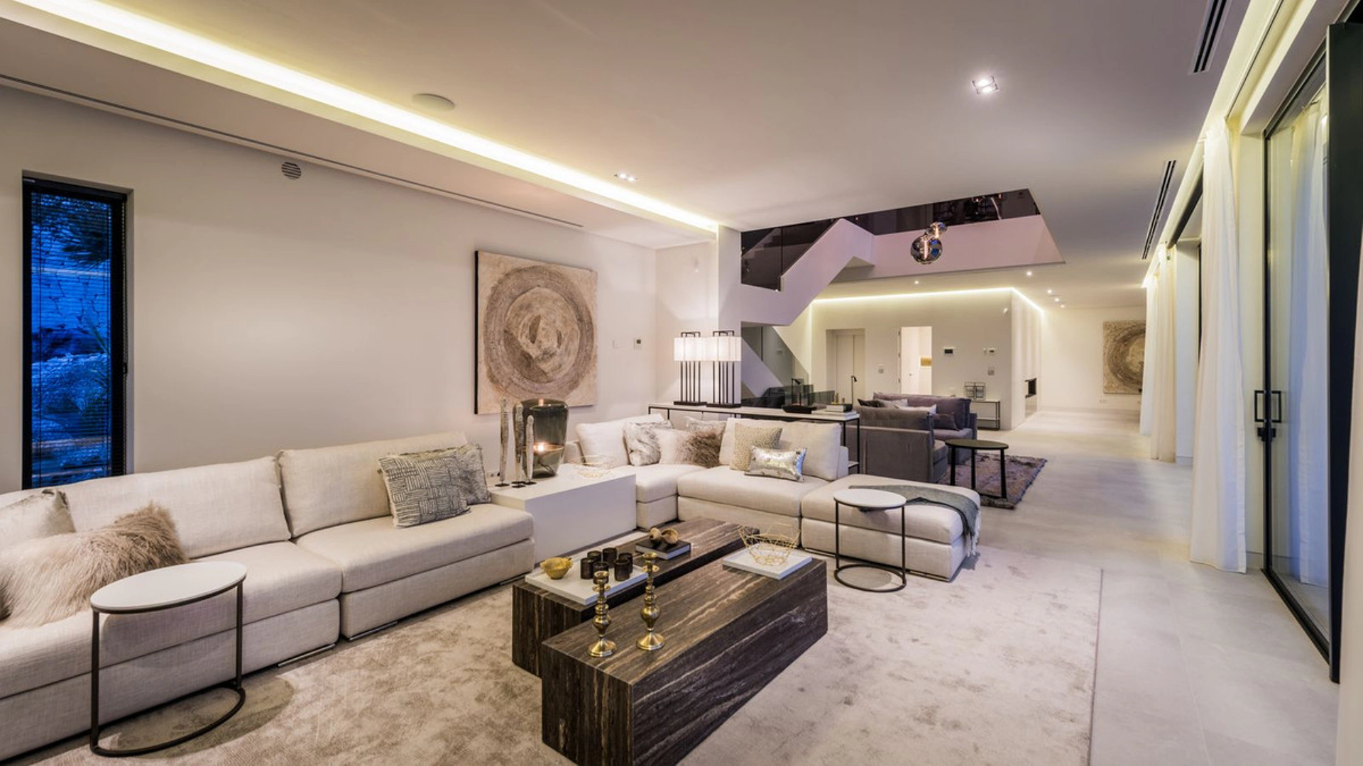 Villa for sale in Benahavis