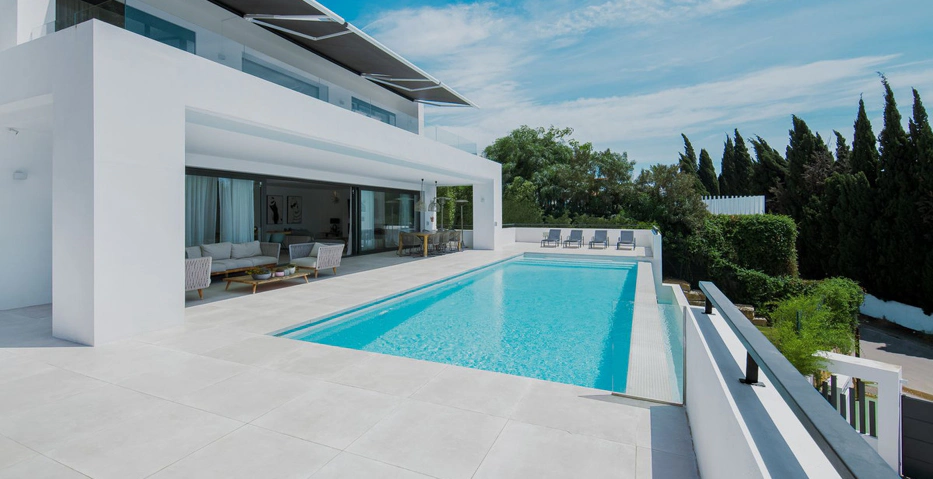 Villa for sale in Benahavis